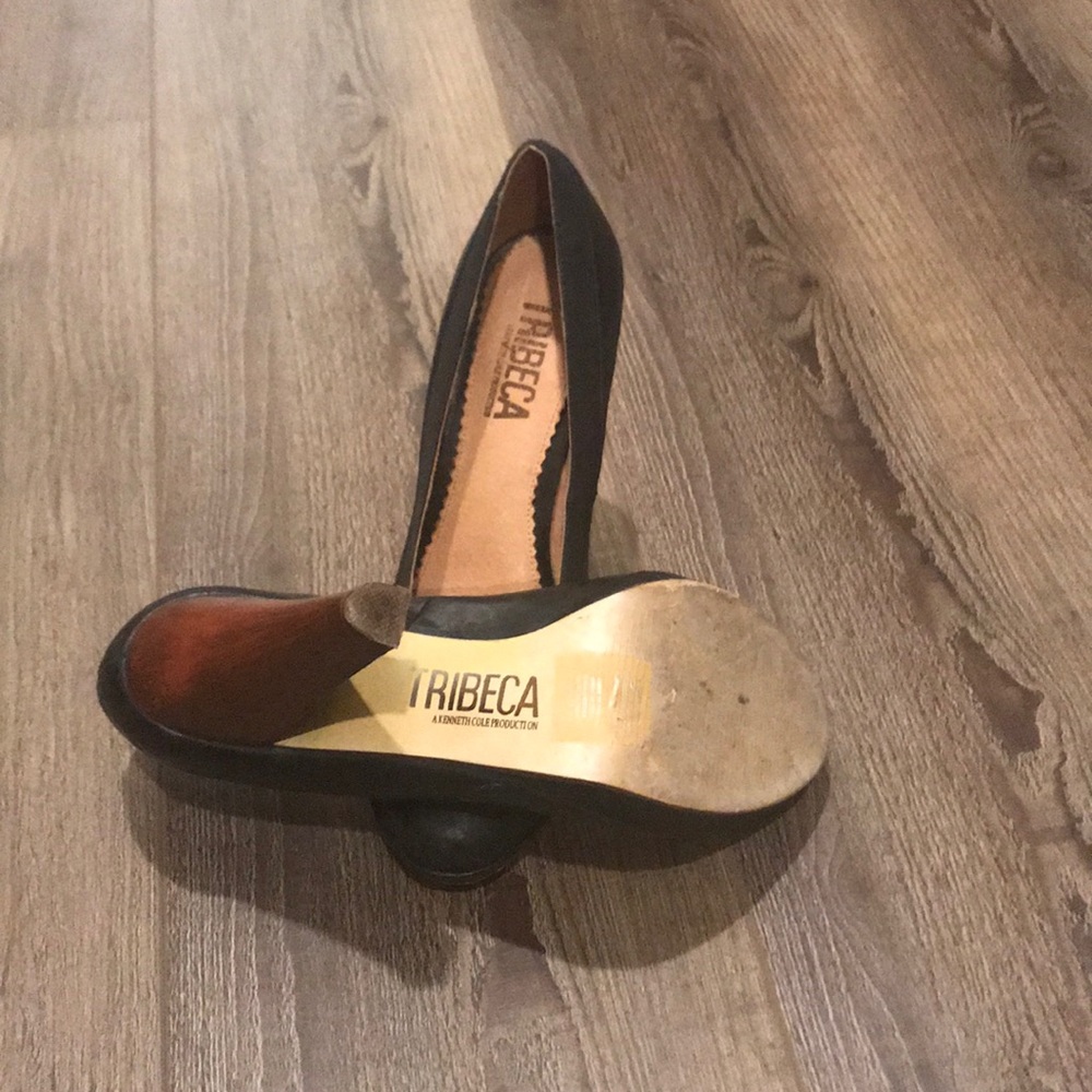 Heels - Picture 2 of 3